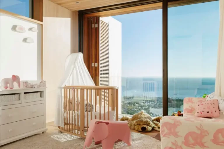 how to get baby to sleep in crib: tips and tricks.