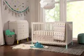 the best baby cribs for short moms